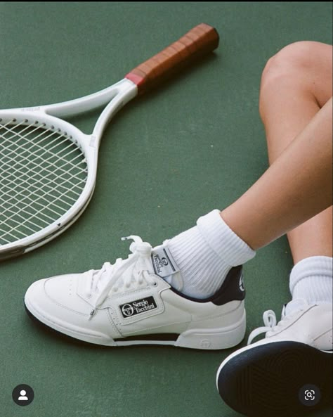 Sport Shoes Photography Ideas, Tennis Product Photography, Sock Product Photography, Sock Photoshoot Photo Ideas, Pickleball Photography, Sock Photoshoot, Sneakers Photoshoot, Socks Photoshoot, Sneakers Photography