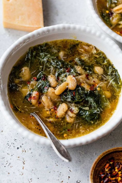 Escarole and Beans White Bean Escarole Soup, Escarole And Beans With Sausage, Italian Escarole And Beans, Bean And Escarole Soup, Escarole And Bean Soup, Healthy Falafel, Escarole And Beans, Holistic Food, Escarole Recipes