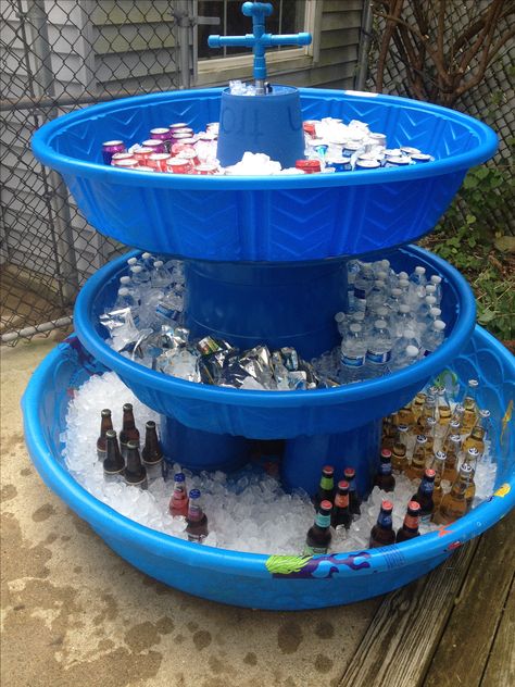 Party cooler fountain. Backyard Party Games, Summer Outdoor Games, Kids Drinks, Adult Valentines, Super Party, Beer Party, Drink Station, Tiki Party, Pool Decor