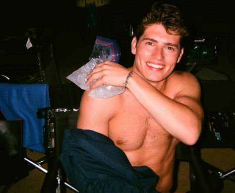 Maximoff Hale, Greg Sulkin, Smile Through The Pain, Gregg Sulkin, Ripped Body, Chad Michael Murray, Big Sean, Channing Tatum