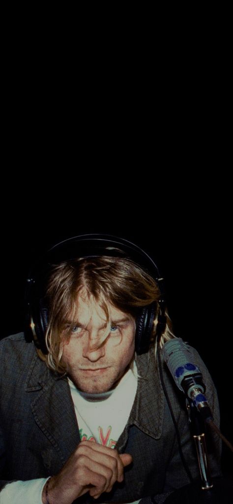 Kurt Cobain Wallpaper, Nirvana Pictures, Nirvana Wallpaper, Curco Vein, Nirvana Art, Kurt Cobain Photos, Phone Lock Screen, Donald Cobain, Phone Lock Screen Wallpaper