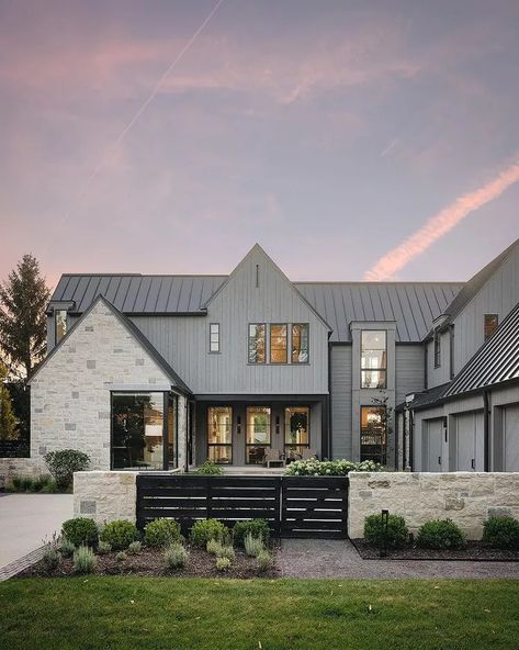 15 Gray Houses With Black Trim to Inspire Your Next Exterior Update Gray Brick House Exterior, Grey Stone House, Craftsman House Exterior, Gray House Exterior, Black Houses, Happy Friday Friends, Contemporary Exterior, Grey Houses, Grey Exterior