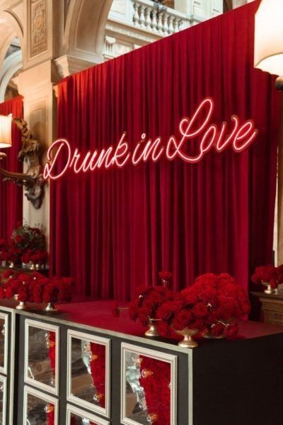 Vincenzo Dascanio, Burlesque Party, Wedding Photo Walls, Valentine Backdrop, Red Backdrop, Pop Up Bar, Luxury Wedding Decor, Drunk In Love, Valentine Theme