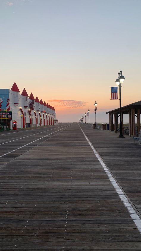 Jersey Boardwalk, Boardwalk Pictures, Boardwalk Aesthetic, Beach Town Aesthetic, Virginia Beach Boardwalk, Ocean City Boardwalk, Beach Week, Ocean City Nj, Beach Wall Collage