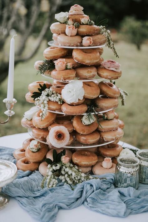 Donut Bar Wedding, Mt Tamborine, Donut Tower, Funny Vine, Backyard Wedding Ceremony, Pretty Wedding Cakes, Wedding Donuts, Donut Bar, Amazing Wedding Cakes