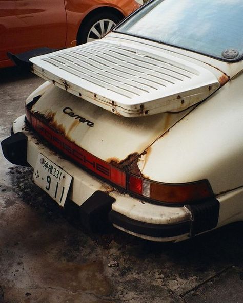 Dream Car Porsche, Carrera Porsche, Japan Images, Okinawa Japan, Abandoned Cars, Porsche Carrera, January 11, April 25, Barn Finds