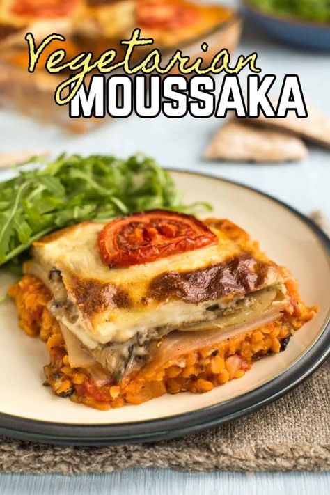 Vegetarian moussaka - a classic Greek dish made with aubergine and lentils in a rich tomatoey sauce. The perfect healthy vegetarian comfort food! #moussaka #vegetarianmoussaka #greekfood Veggie Moussaka, Vegetarian Moussaka, Veggie Mains, Moussaka Recipe, Vegetarian Recipes Dinner Healthy, Vegetarian Comfort Food, Vegetarian Entrees, Greek Dishes, Vegetarian Dinners