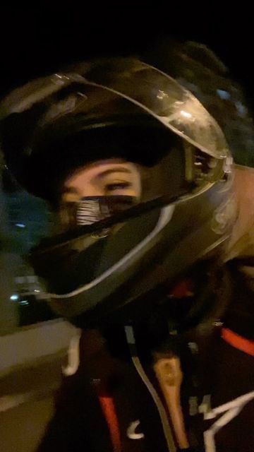 Bike Aesthetic, Motorcycle Aesthetic, Biker Aesthetic, Pretty Bike, Biker Love, Watching Videos, Biker Girl, Bike Life, Vroom Vroom