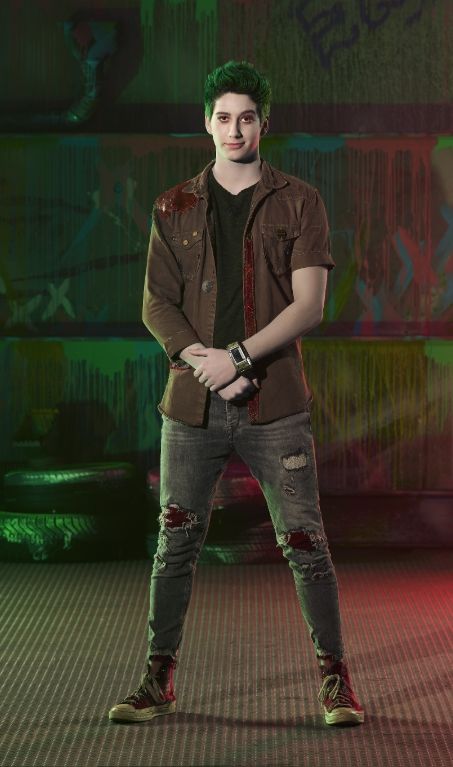 Zombie Clothes, Milo Manheim, Meg Donnelly, Disney Channel Original, Zombie Disney, Zombies 2, Zombie Party, Zombie Movies, Zombie 2