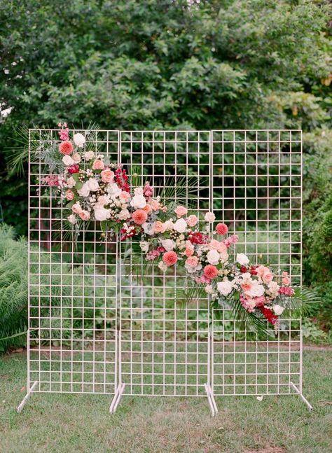 DIY Flower Grid Backdrop Tutorial - DIY Wedding Flowers from Bloom Culture Flowers Grid Backdrop, Diy Flower Wall, Expensive Flowers, Flower Backdrop Wedding, Flower Wall Wedding, Grass Wall, Backdrop Frame, Flower Wall Backdrop, Diy Backdrop