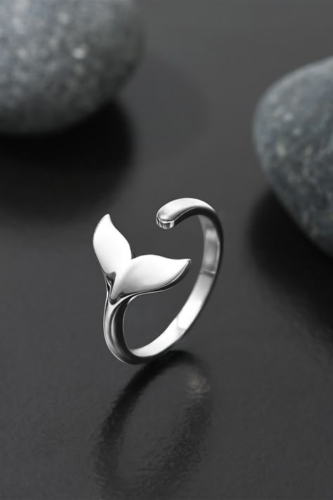 Whale Tail Ring, Ocean Rings, Silver Ring Ideas, Whale Ring, Ocean Accessories, Ring For Bride, Silver Ring Design, Whale Jewelry, Ocean Ring