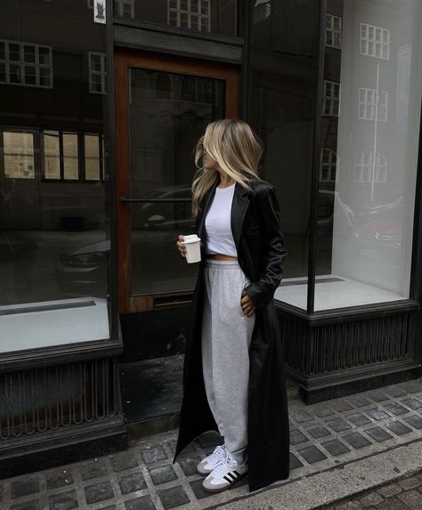 Adidas Samba Outfit, Samba Outfit, Style Parisienne, Look Adidas, Mode Zara, Skandinavian Fashion, Chique Outfits, Populaire Outfits, Looks Party