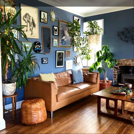 Brown And Blue Living Room Ideas, Blue Wall Living Room, Tan Leather Sofa Living Room, Tan Sofa Living Room, Scandi Sofa, Brown Leather Sofa Living Room, Brown Leather Couch Living Room, Brown And Blue Living Room, Blue Walls Living Room