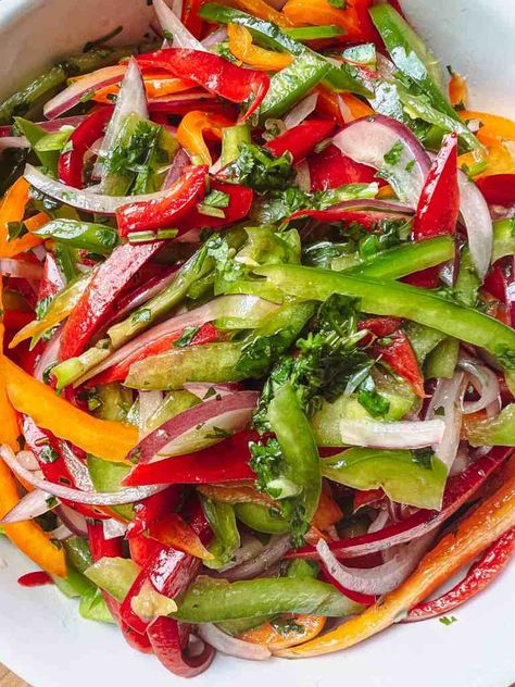 Bell Pepper Salad, Cilantro Recipes, Pepper Salad, Slow Cooked Meat, Cilantro Lime Dressing, Bell Pepper Recipes, Dinner Recipes For Family, Lime Dressing, Veggie Side Dishes