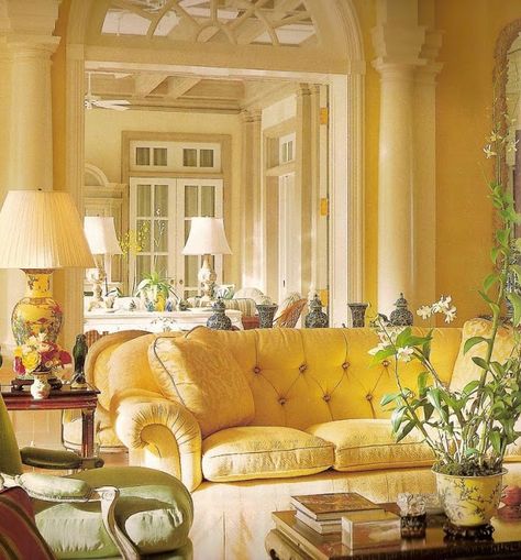 Eye For Design: How To Create Beautiful Yellow Rooms Yellow Living Rooms Ideas, Yellow Rooms Ideas, Yellow Living Room Aesthetic, Yellow Interior Design Living Room, Yellow Living Room Decor Ideas, Yellow Room Ideas, Yellow Living Rooms, Yellow Living Room Ideas, Yellow Interior Design