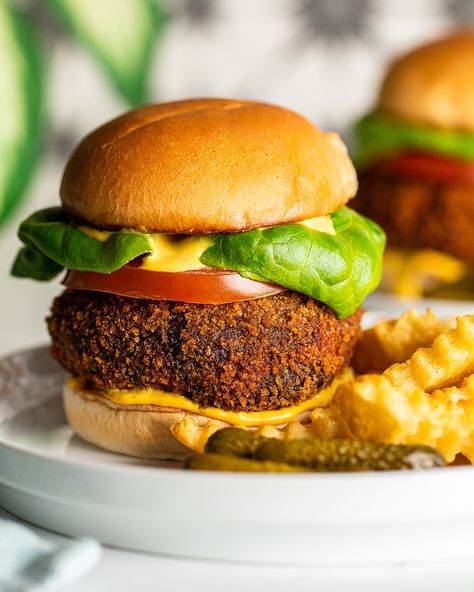 Hey veggie heads, here’s the recipe you’ve been waiting for: A DIY Shake Shack ‘Shroom Burger! Why do we ❤️ it? Well, it’s basically a glorified stuffed mushroom — filled with a deeply savory, ooey-gooey mess of melted cheese, aromatics, and breadcrumbs. It’s coated in more bread crumbs and deep fried, so it’s super crunchy on the outside, tender and meaty on the inside. Drizzled with burger sauce and plated with a pile of crinkle fries, it’s everything you love in a fast food veggie burger! Fried Mushroom Burger, Baked Portabella Mushrooms, Portabella Mushroom Burgers, Portabella Mushroom Burger Air Fryer, Shake Shack Mushroom Burger Recipe, Fried Portabella Mushroom Burger, Portobello Burger Recipe, Portabella Mushroom Burger, Vegan Portabella Mushroom Burger