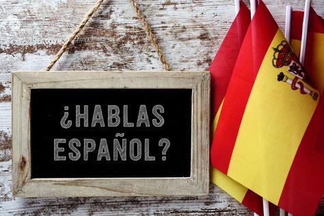 Spanish connectors are essential to sound natural when speaking Spanish. We've collected 24 of the most important ones, with example sentences! Teach Yourself Spanish, Spanish Sentences, Language Apps, Spanish Videos, Spanish Speaking Countries, Spanish Phrases, Spanish Vocabulary, Spanish Language Learning, Language Courses