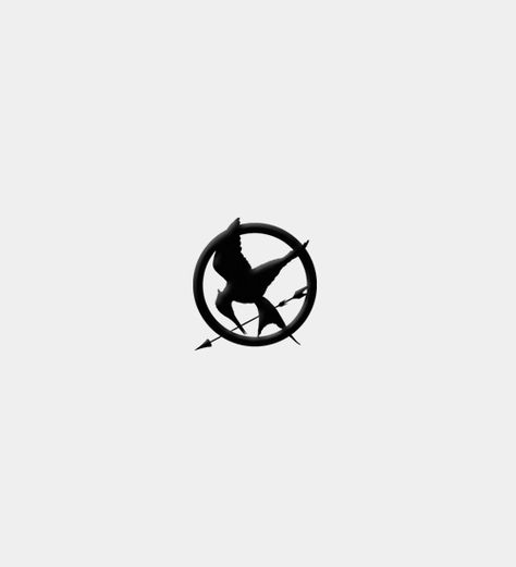 Idea - Fandom - The Hunger Games - Katniss' Mockingjay Pin Mockingjay Pin Drawing, Mockingjay Tattoo, Katniss Mockingjay, Rue Hunger Games, Hunger Games Pin, Mockingjay Pin, Hunger Games Katniss, Hunger Games Mockingjay, The Hunger Games