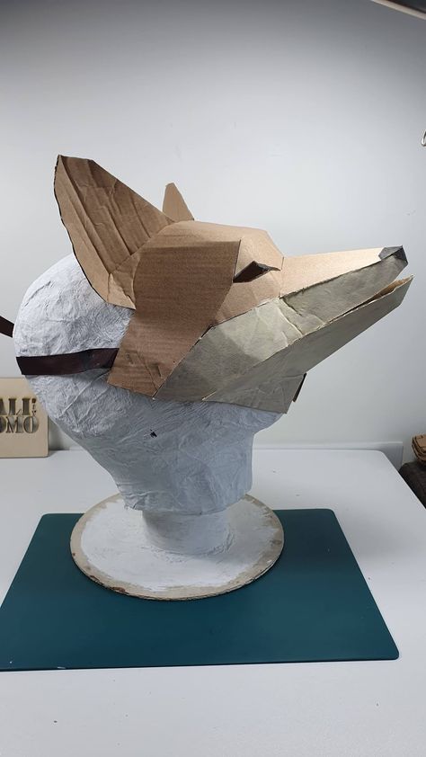 How to DIY Red Fox Cardboard Mask Paper Mache Fox Mask, How To Make A Fox Mask, Red Fox Therian Mask Ideas, Therian Mask Fox Ideas, Cardboard Fox Mask, Cardboard Animal Mask, Therian Mask Ideas Fox Red, Fox Mask Therian, Red Fox Therian Mask