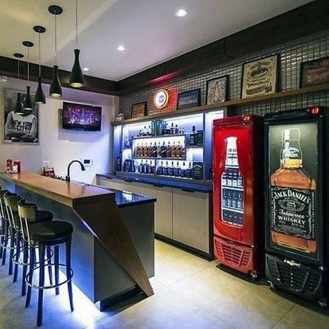 Male Interior Design, Man Cave Designs, Garage Bar Ideas, Modern Basement Bar, Room Ideas Men, Man Cave Design, Modern Basement, Basement Bar Designs, Budget Interior Design