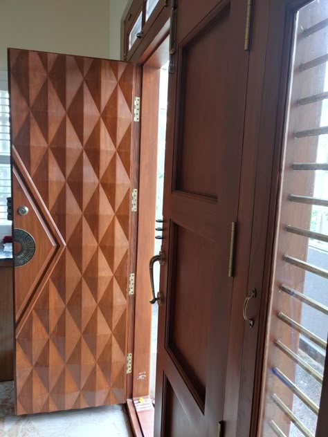 Teakwood Door Designs, Main Door Design Photos, Railing Tangga, Door And Window Design, Flush Door Design, House Front Door Design, House Main Door Design, Door Design Photos, Main Entrance Door Design