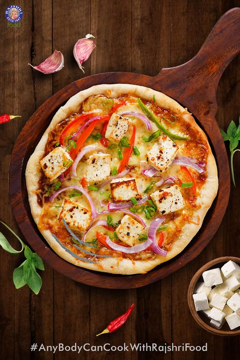 Honey Chilli Paneer Pizza Continental Cuisine, Paneer Pizza, Chilli Paneer, Pizza At Home, Makati, Paneer, Vegetable Pizza, From Scratch, Honey