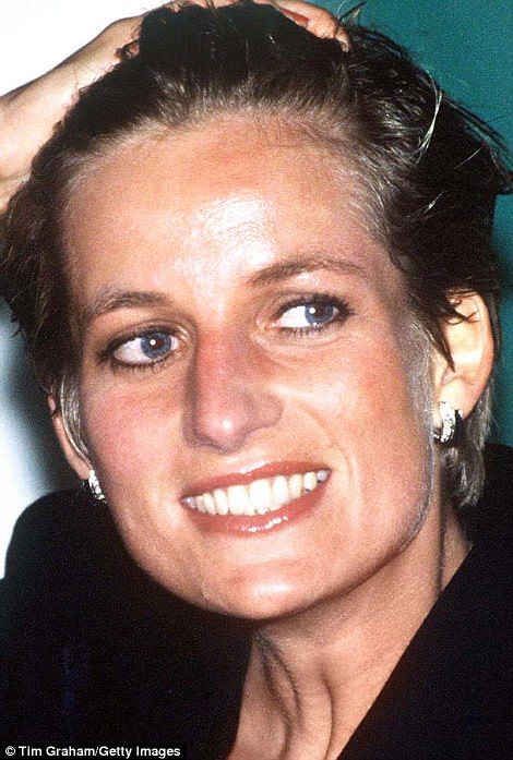 The hairdo that was Diana's crowning glory Modern Princess Diana Haircut, Lady Diana Hair, Princess Diana Haircut, Diana Haircut, Diana Hair, Princess Diana Images, Lady Spencer, Queen Diana, Sarah Spencer