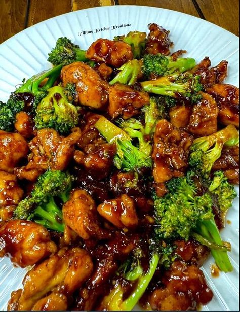 stephvnietea Dreamsicle Salad Recipe, Chicken With Broccoli, Bourbon Chicken Recipe, Pork Loin Roast Recipes, Bourbon Chicken, Savory Dinner, Grilled Teriyaki Chicken, Broccoli Recipe, Chicken And Broccoli