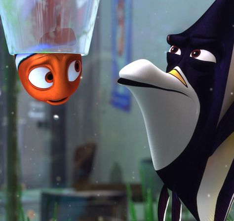 Finding Nemo Finding Nemo Gill, Gill Finding Nemo, Finding Nemo 2003, Swimming Pictures, Disney Finding Nemo, Walter Elias Disney, Disney Pixar Movies, Film Disney, Disney Animals