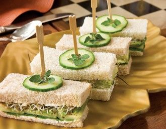 Tea Sandwiches Recipes, Cucumber Avocado, Cucumber Sandwiches, Finger Sandwiches, Tea Party Food, Clotted Cream, Tea Sandwiches, Snacks Für Party, Sandwich Recipes