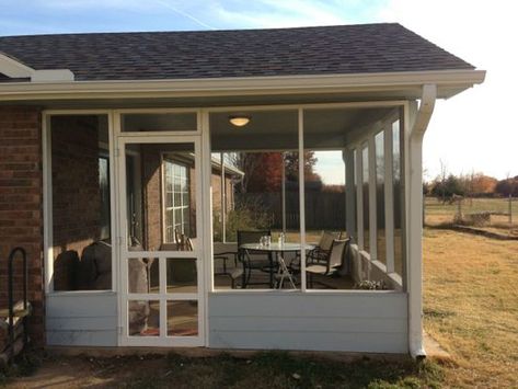 Screened In Porch Diy, Porch Kits, Porch Design Ideas, Screened Porch Designs, Building A Porch, Patio Enclosures, Enclosed Patio, Screened In Patio, Casa Container