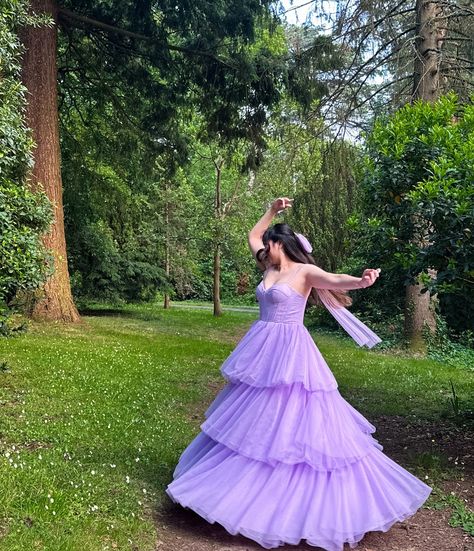 Alexa play “Enchanted” by Taylor Swift🥹💜🌿 @taylorswift pls give me London tickets i would wear this to the concert to rep my favourite era😭💔 Calling all swifities!! Tell ur favourite era in the comments✨ Gorgeous dress from @jjshouseofficial *gifted Dress code: 301882 Don’t forget my code “Valerie2205” for extra $$$ off🫶🏻 P.S. the ribbon on my head originally should be around the waist!🎀 Im used to getting stares when I go on shoots since Im in such elaborate gowns, it was a crazy coinciden... Fairy Core Garden, Pink Aesthetic Bow, Elaborate Gowns, Aesthetic Princess Dress, Purple Princess Dress, Taylor Swift Enchanted, Speak Now Era, Enchanted Dress, Royalty Core