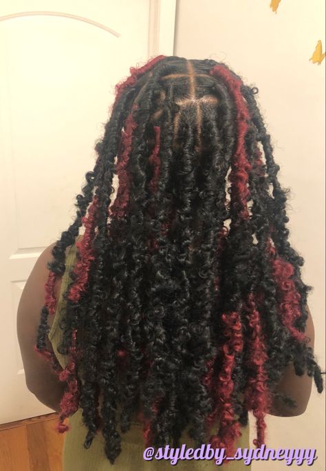 Short Burgundy Butterfly Locs, Red Butterfly Locs Black Women, Butterfly Locs With Color Red, Black And Burgundy Butterfly Locs, Butterfly Locs Red And Black, Red Butterfly Locs Bob, Faux Locs Red And Black, Red Faux Locs, Hiar Style