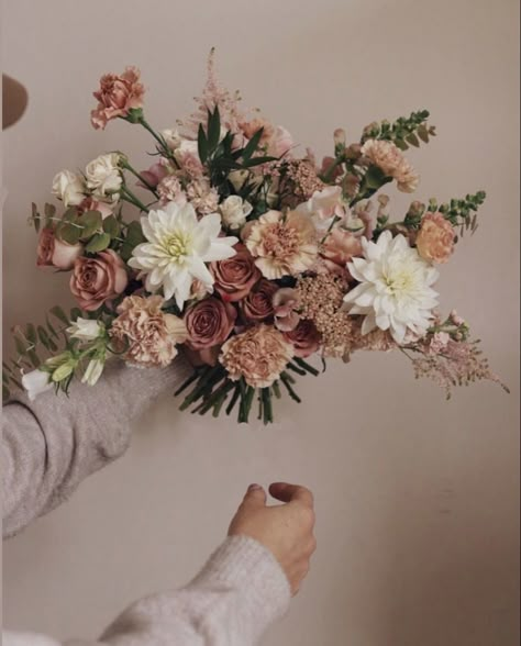 Garden Inspired Wedding Bouquet, Earth Tones Wedding Flowers, Whimsical Romance Wedding Theme, Blush And Toffee Wedding Flowers, Rustic Bridesmaids Bouquets, Moody Wildflower Bouquet, Unstructured Bridal Bouquet, Earth Tone Bridal Bouquet, Muted Fall Wedding Flowers