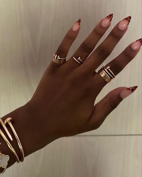 Stacked Rings Black Women, Rings Aesthetic Black Women, Gold Rings Black Women, Haile Rose, Ring Stacking Ideas, Nails Jewellery, Biab Nails, Jewelry Stack, Multiple Rings