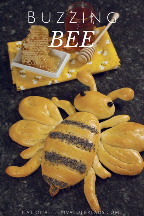 This Buzzing Bee Bread is an adorable addition to a summer time party! We've got step-by-step instructions for this show stopping pollinator pal. Animal Bread, Bread Shapes, Bee Bread, Breakfast Bread Recipes, Indulgent Food, Parties Ideas, Bread Shaping, Food Shapes, Bread Art