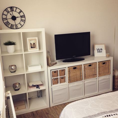 Kallax Ikea Bedroom, Kallax Living Room Tv Stands, Kallax Styling Bedroom, Kallax Ikea Tv Stand, Kallax Ikea Ideas Bedrooms, Kallax Ikea Ideas Inspiration, Kallax Living Room, Kallax Bedroom, Kallax Inspiration