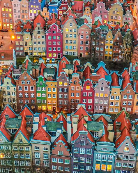 Gdansk. Most colorful town in Poland.... - Architecture Hub Poland Cities, Europe Architecture, Gdansk Poland, Colorful Houses, Poland Travel, European Cities, Colourful Buildings, Gdansk, Beautiful Places Nature