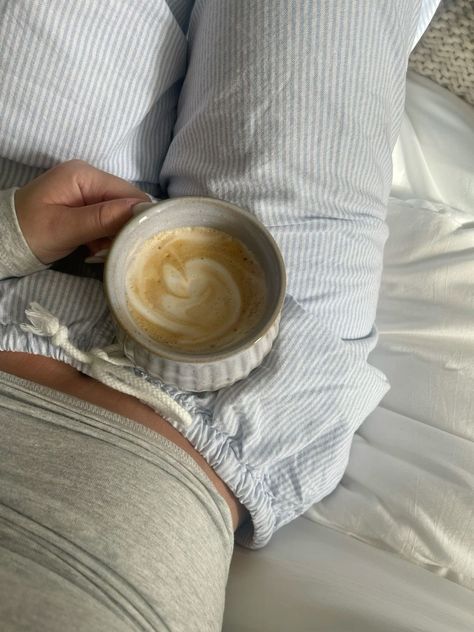 Coffee At Home Aesthetic, Clean Girl Pfp, Coffee In Bed Aesthetic, Coffee Pajamas, Morning Coffee Aesthetic, Coffee Mornings, Sunday Morning Coffee, Pajamas Aesthetic, Morning Cuddles