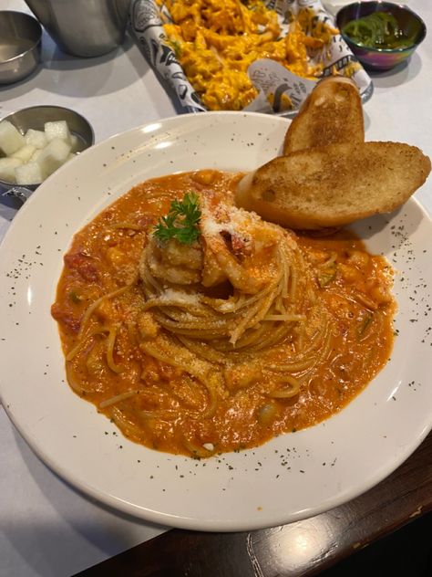 Korean Shrimp Rose Pasta @ Louders Korean Shrimp, Rose Pasta, Food Cravings, Good Eats, Pasta