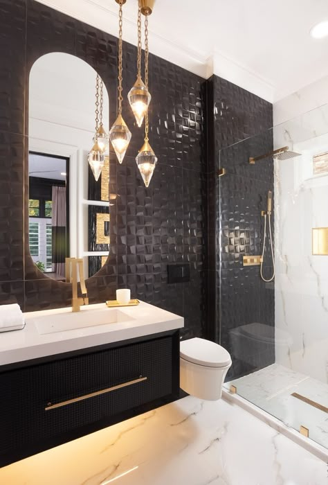 Black And Gold Bathroom, Bathroom Design Black, Bathroom Decor Luxury, Master Bath Ideas, Gold Bathroom, Boys Bathroom, Bathroom Inspiration Decor, Bathroom Design Luxury, Powder Bath