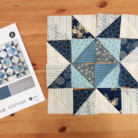 Patchwork à la machine, rapide et efficace ! - PiC épingles Diy Couture, Beautiful Quilts, Patchwork Quilts, Art Diy, Assemblage, Quilting, Couture, Sewing, Knitting