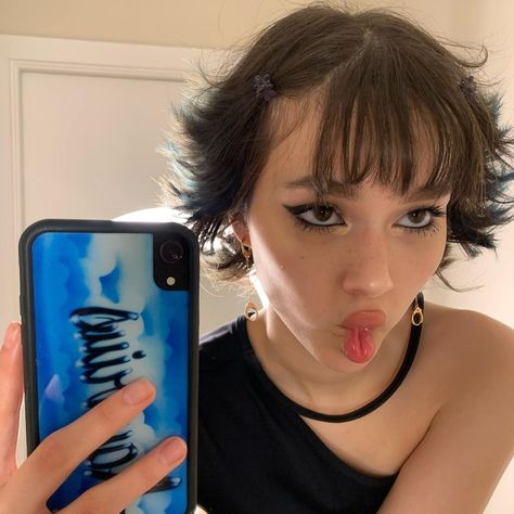 Grow Out Pixie, Grown Out Pixie, Manic Pixie Dream, Manic Pixie, Manic Pixie Dream Girl, Mullet Hairstyle, Scott Pilgrim, Mirror Pics, Pretty Faces