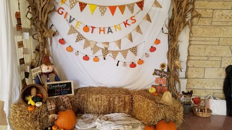 Fall Picture Booth Ideas, Harvest Photo Booth, Thanksgiving Photobooth, Fall Photobooth, Thanksgiving Backdrop Ideas, Thanksgiving Photo Backdrop, Church Harvest Festival, Thanksgiving Luncheon, Fall Photo Booth