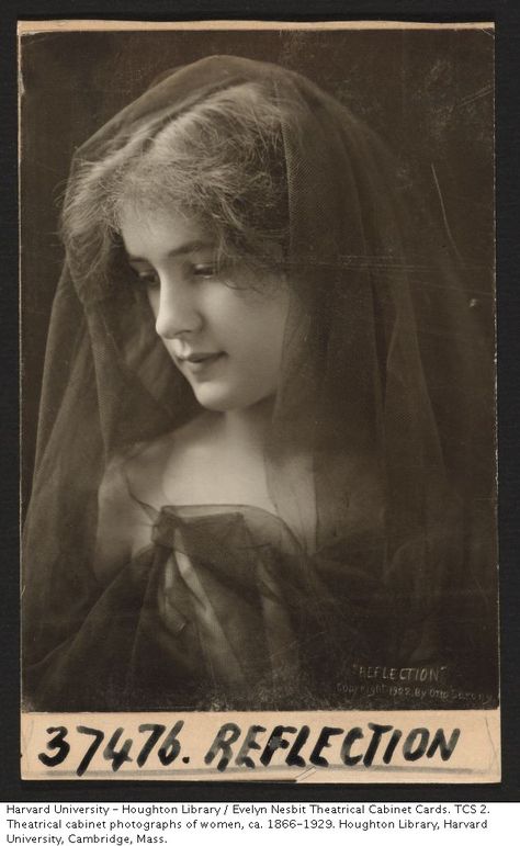 Evelyn Nesbit theatrical cabinet card by Otto Sarony, 1902. Evelyn Nesbit, Old Portraits, Old Photography, Gibson Girl, Photo Vintage, Vintage Portraits, Photography Women, Vintage Pictures, Vintage Girls