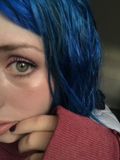 Blue hair green eyes Green Eyes Blue Hair, Blue Hair With Green Eyes, Coraline Blue Hair, Blue Hair And Green Eyes, Blue Hair Green Eyes, Green Hair Green Eyes, Blue Hair Blue Eyes, Green Eyes Pop, Dark Blue Hair