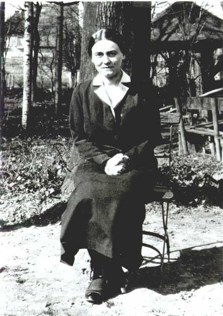 Edith Stein (St. Teresa Benedicta of the Cross) St Edith Stein, Carmelite Saints, Edith Stein, World Youth Day, St Teresa, Saint Teresa, Christian Traditions, John The Baptist, The Kingdom Of God