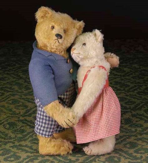 Famous Bears, Bears Dancing, Two Bears, Old Teddy Bears, Teddy Bear Images, Steiff Teddy Bear, Antique Teddy Bears, Bear Wedding, Bear Names