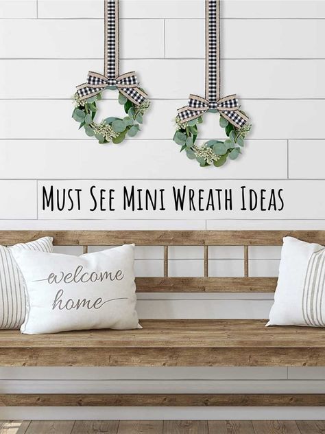 33 Cutest Mini Wreaths You'll Love - PinkPopDesign Wreaths On Windows Indoors, Small Wreath Ideas, Mini Wreath Diy, Wreath On Wall, Mini Wreaths Christmas, Cork Christmas Tree, Wine Cork Christmas, Wine Cork Christmas Tree, Cork Christmas