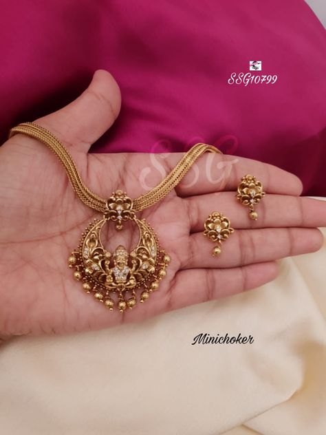 Dollar Chain, Choker Design, Couple Ring Design, Unique Gold Jewelry Designs, Delicate Gold Jewelry, Neck Pieces Jewelry, New Gold Jewellery Designs, Gold Earrings Models, Antique Gold Jewelry Indian